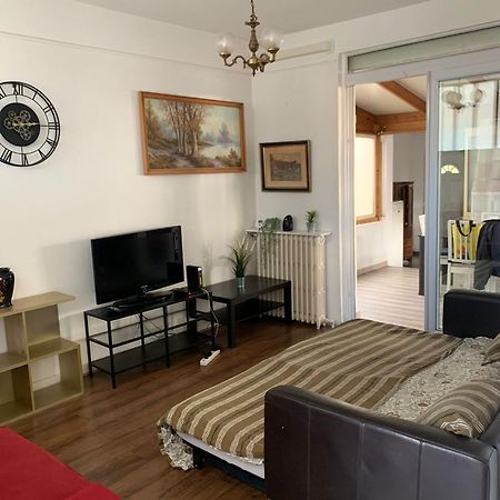 Grand Appartement Avec Terrasse & Jardin A 5 Minutes De Paris カシャン エクステリア 写真